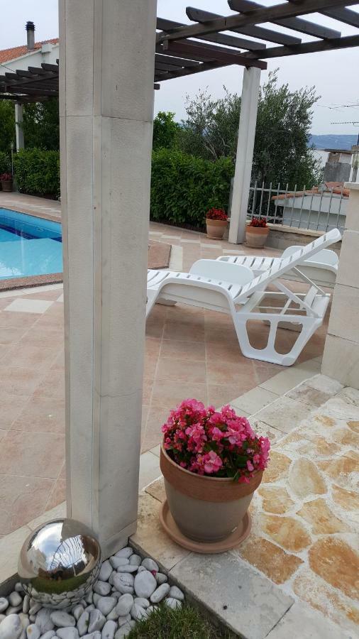 Apartments Romana Slatine Exterior foto