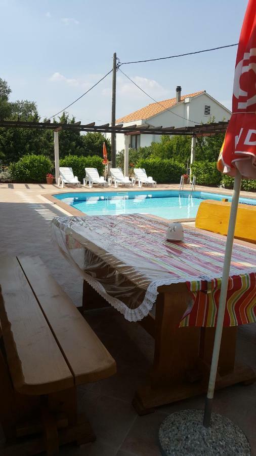 Apartments Romana Slatine Exterior foto